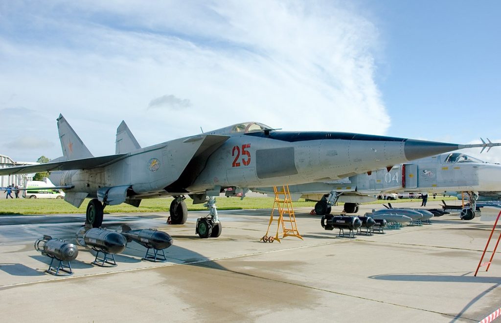 Aufklärungsbomber wie diese Maschine blieben bis vor einigen Jahren bei der russischen Luftwaffe im Einsatz (#02)