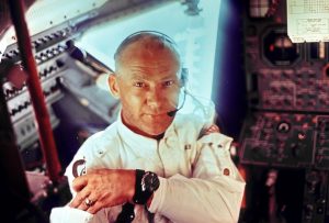 Kein Raumpilot ohne Sonnenbrille: Edwin Aldrin in der Apollo-11-Landefähre. (#3)