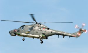 Von 22 Maschinen Sea Lynx stehen der Flotte gerade mal fünf zur Verfügung. Da wird das 'Flugzeug' der Marineflieger zum 'Stehzeug'. (#4)