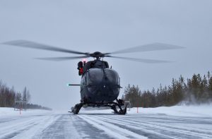 Aufgesetzt: Ein H145M der Luftwaffe bei der Kälteerprobung im nordschwedischen Vidsel.
