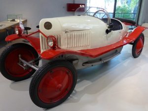 Hans Grade war auch als Automobilbauer erfolgreich. Hier ein Grade-Wagen 4/16 PS von 1922, der im Deutschen Technikmuseum Berlin ausgestellt ist. (#4)