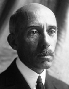 Der Brasilianer Alberto Santos-Dumont um 1922. Zur damaligen Zeit in Europa nicht weniger bekannt als die Gebrüder Wright. (#4)