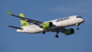 AirBaltic setzte als erste Fluglinie die größere CS300 ein. (#5)