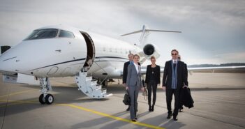 Privatjet chartern: Checkliste für den perfekten Flug (Foto: Shutterstock-Tom Kuest - Fotograf )