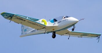 Dosiertechnik, Elektroflugzeuge, Klimaneutraler Flug: Das bewegt die Luftfahrt ( Foto: Shutterstock-Philipp Hayer)